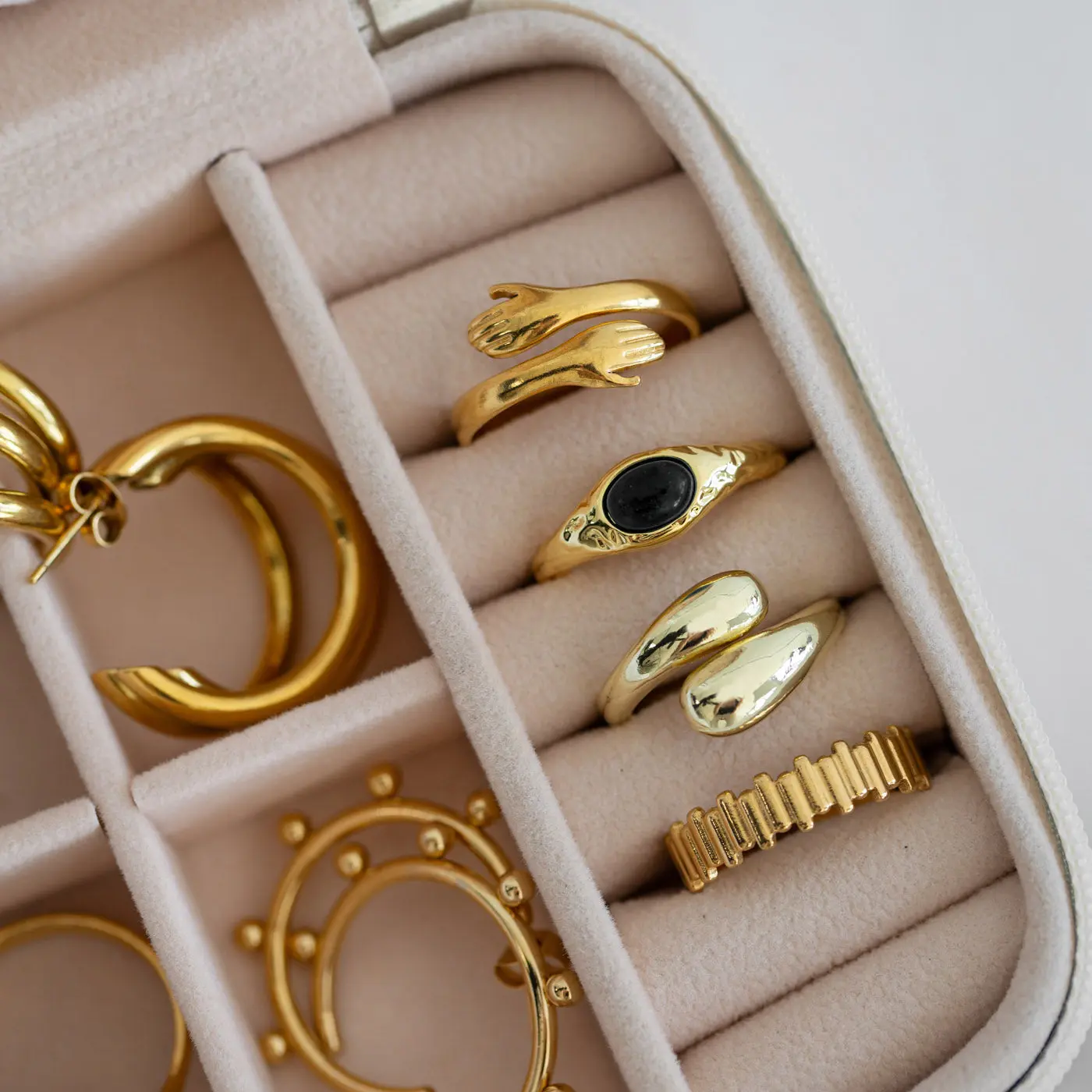 Clara- Myk formet organisk ring - Image 4