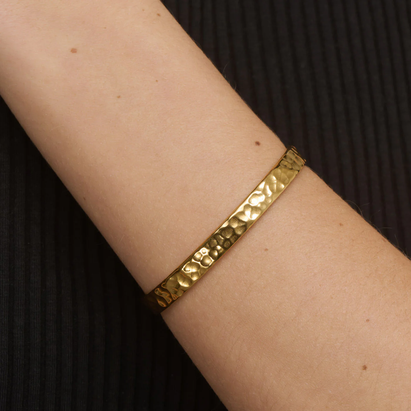 Claudia - Hamret Bangle Armbånd Rustfritt Stål - Image 3