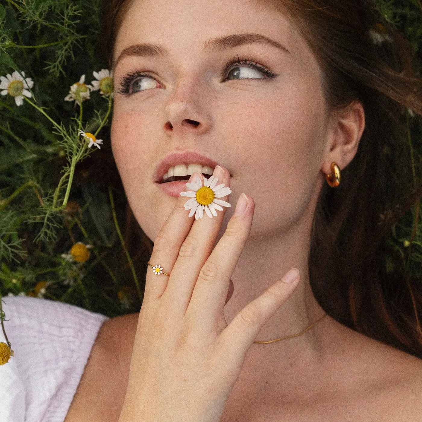 Doris - Daisy Flower Emaljering Rustfritt stål - Image 3