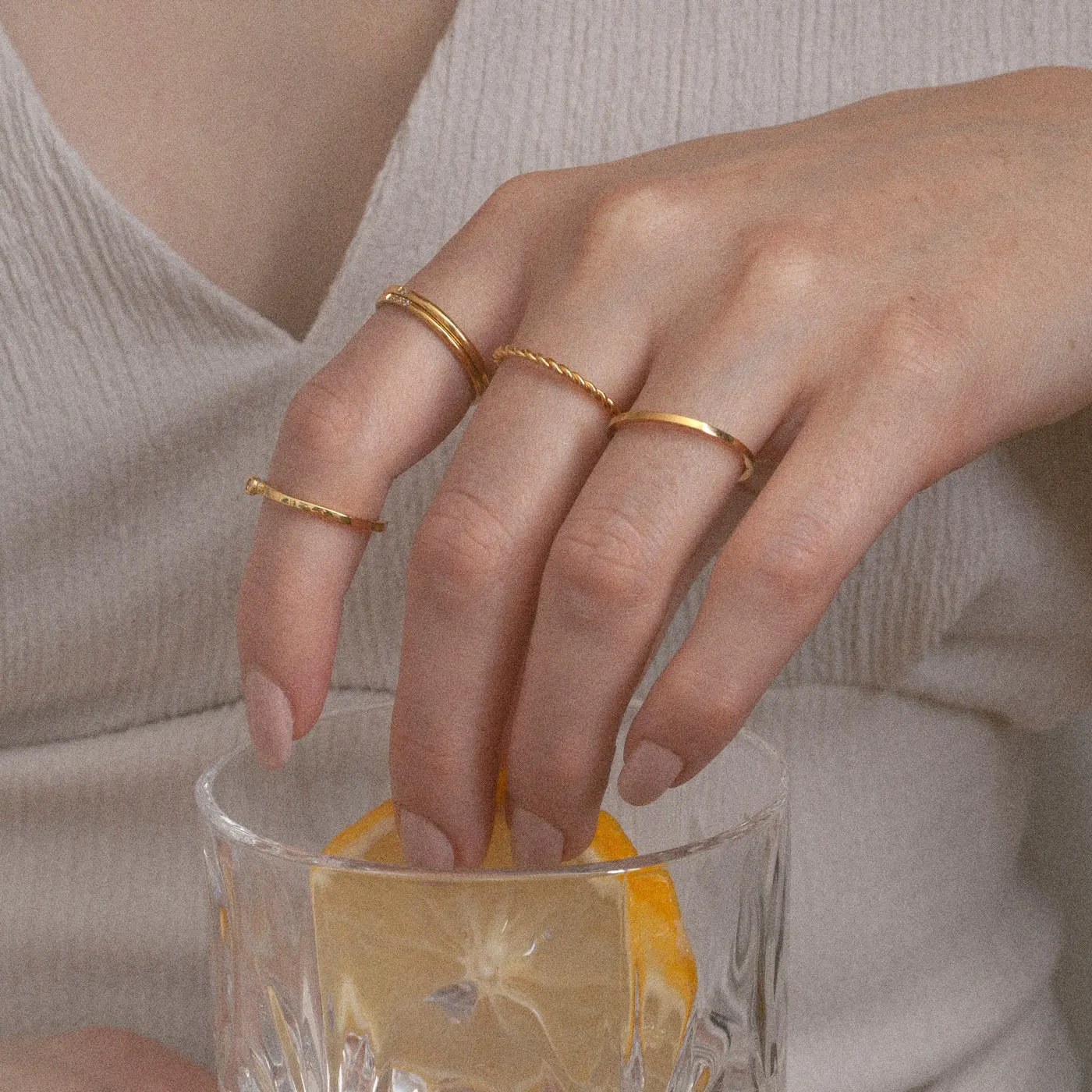 Evi - Tynn vridd ring i rustfritt stål - Image 8