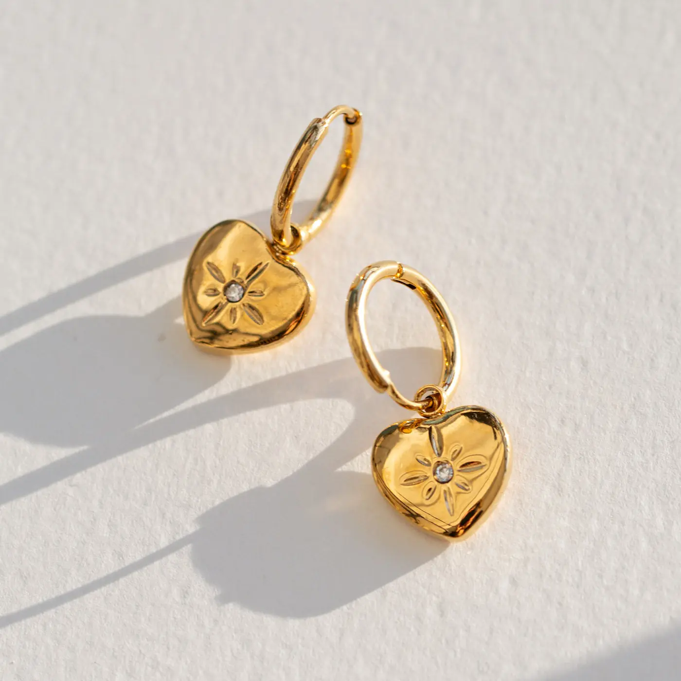 Lola - Crystal Heart Hoop øredobber i rustfritt stål - Image 3