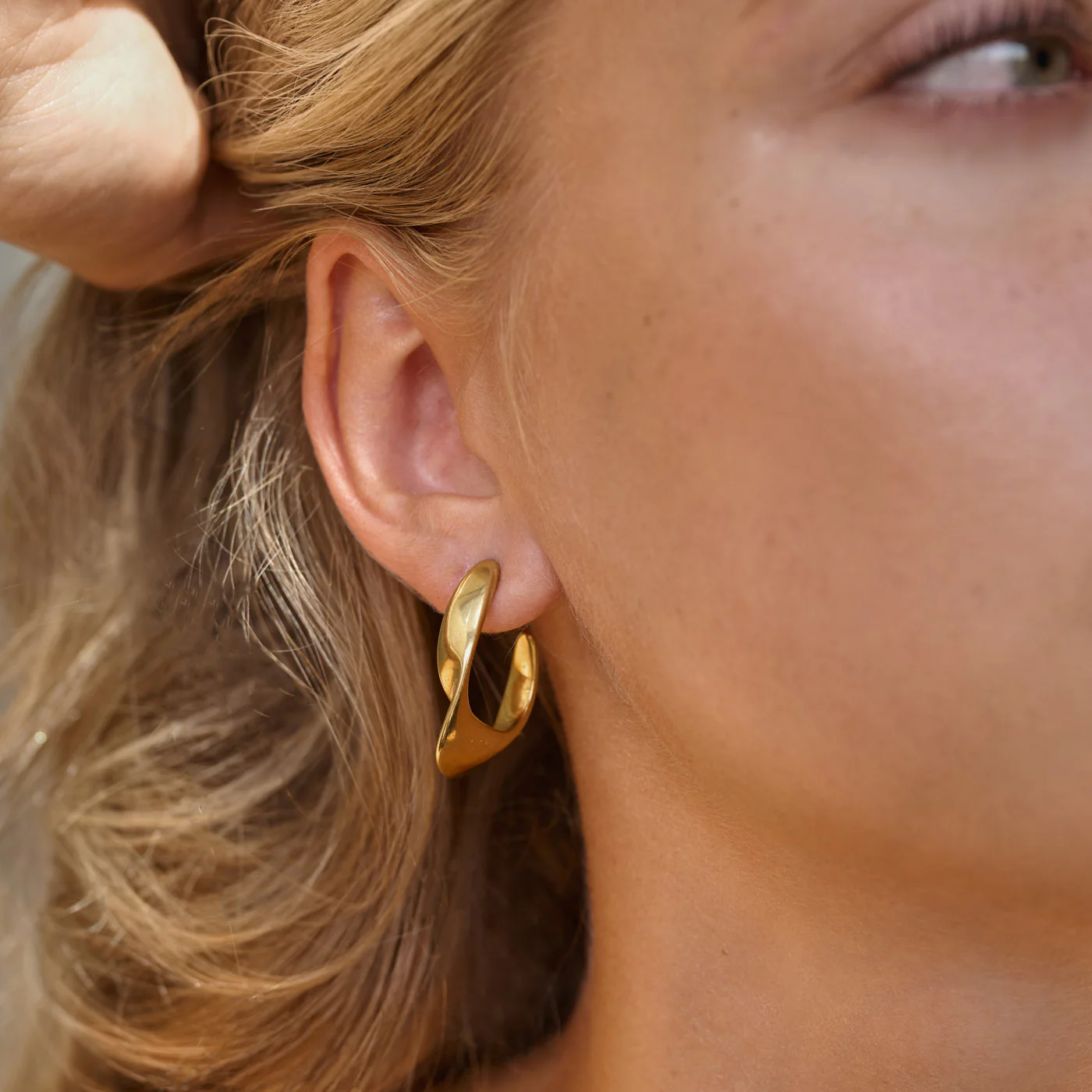 Mia - Statement Vintage Hoop øredobber i rustfritt stål - Image 4