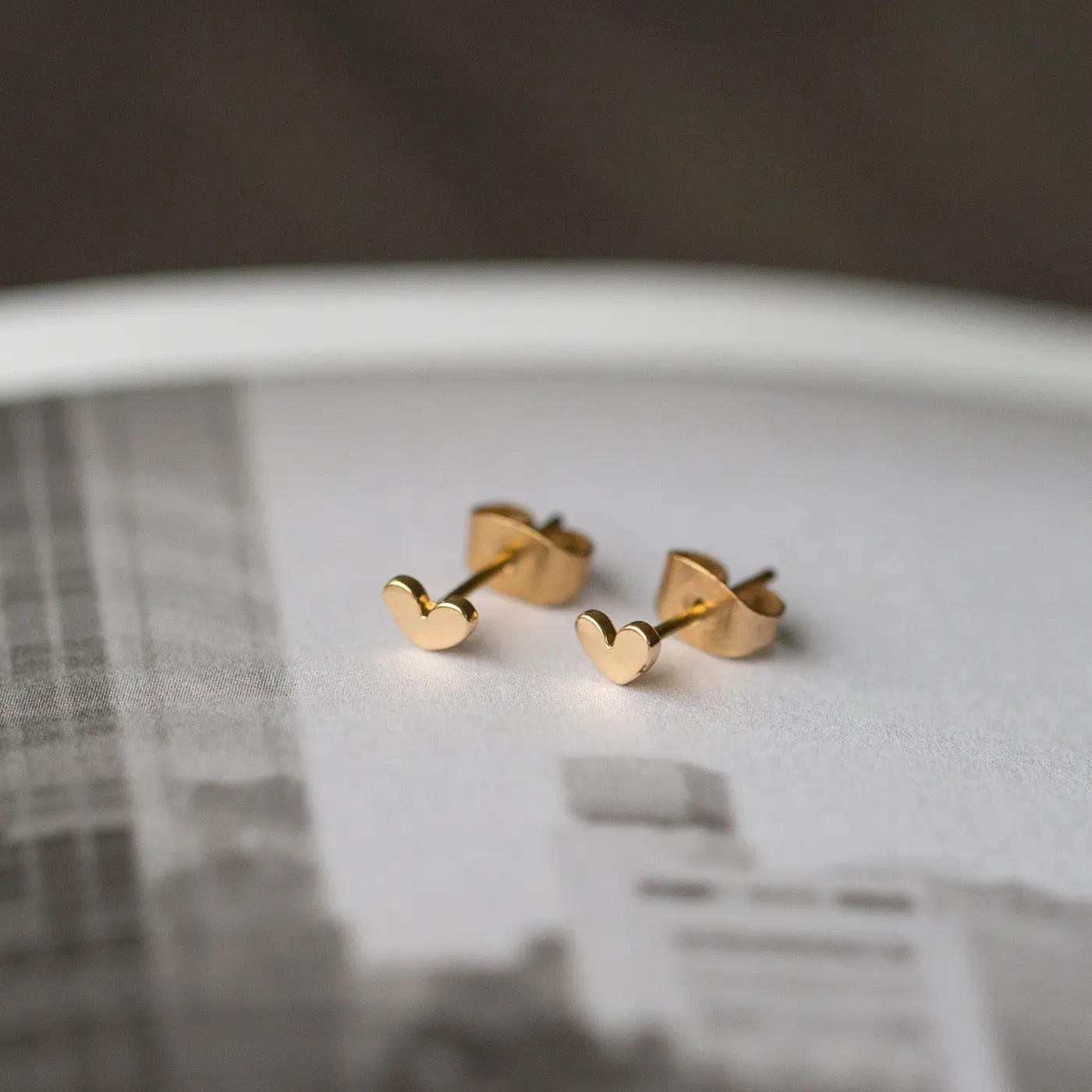 Petite Heart Stud øredobber - Image 4